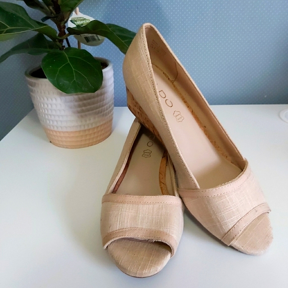 Aldo Shoes / Peep Toe Wedge Shoe Size 7.5 - Picture 3 of 5